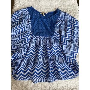 Speechless girls sz. L blue & white roomy blouse top. Cute, comfortable